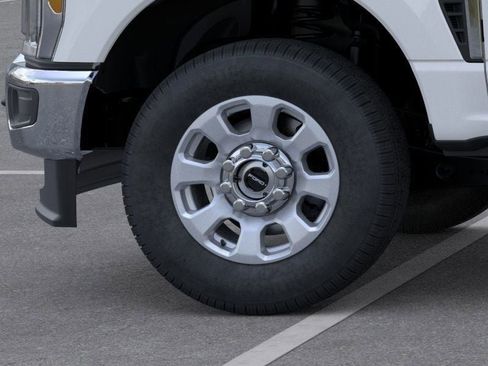 New 2025 Ford F250 XLT image 48