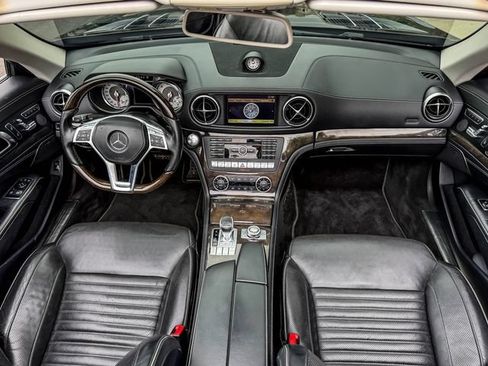 Used 2013 Mercedes-Benz SL 550 image 30