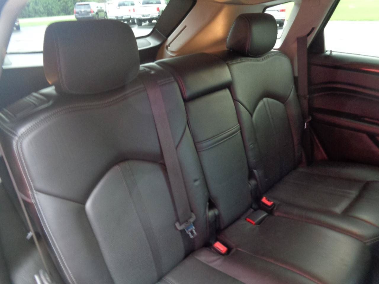 Used 2014 Cadillac SRX Performance w/ Driver Awareness Package AWD/4WD image 16