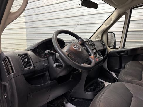 Used 2018 RAM ProMaster 2500 FWD image 12