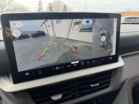 Used 2025 Ford Explorer ST image 14