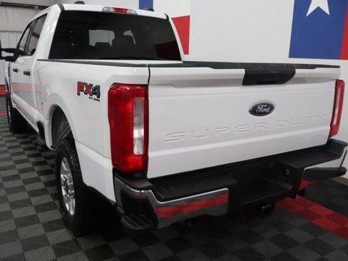 Used 2024 Ford F250 XLT w/ FX4 Off-Road Package AWD/4WD image 16