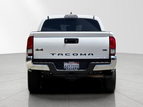 Used 2023 Toyota Tacoma SR5 w/ Black Out Package (TMS) AWD/4WD image 6