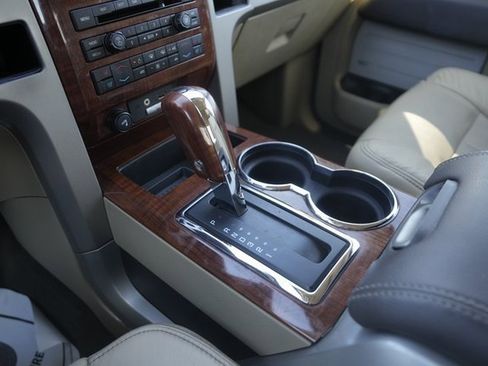 Used 2010 Ford F150 Lariat image 28