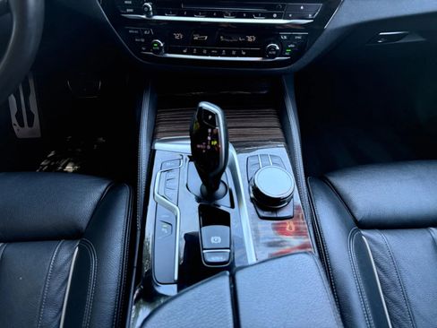 Used 2018 BMW 530e image 16