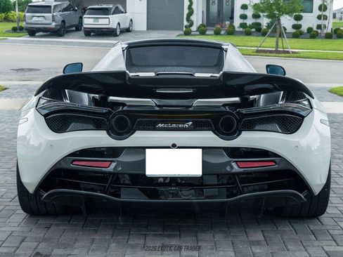 Used 2020 McLaren 720S Performance RWD image 17