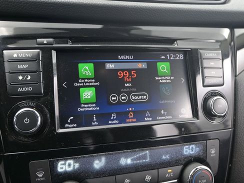 Used 2022 Nissan Rogue Sport SL w/ Premium Package image 16