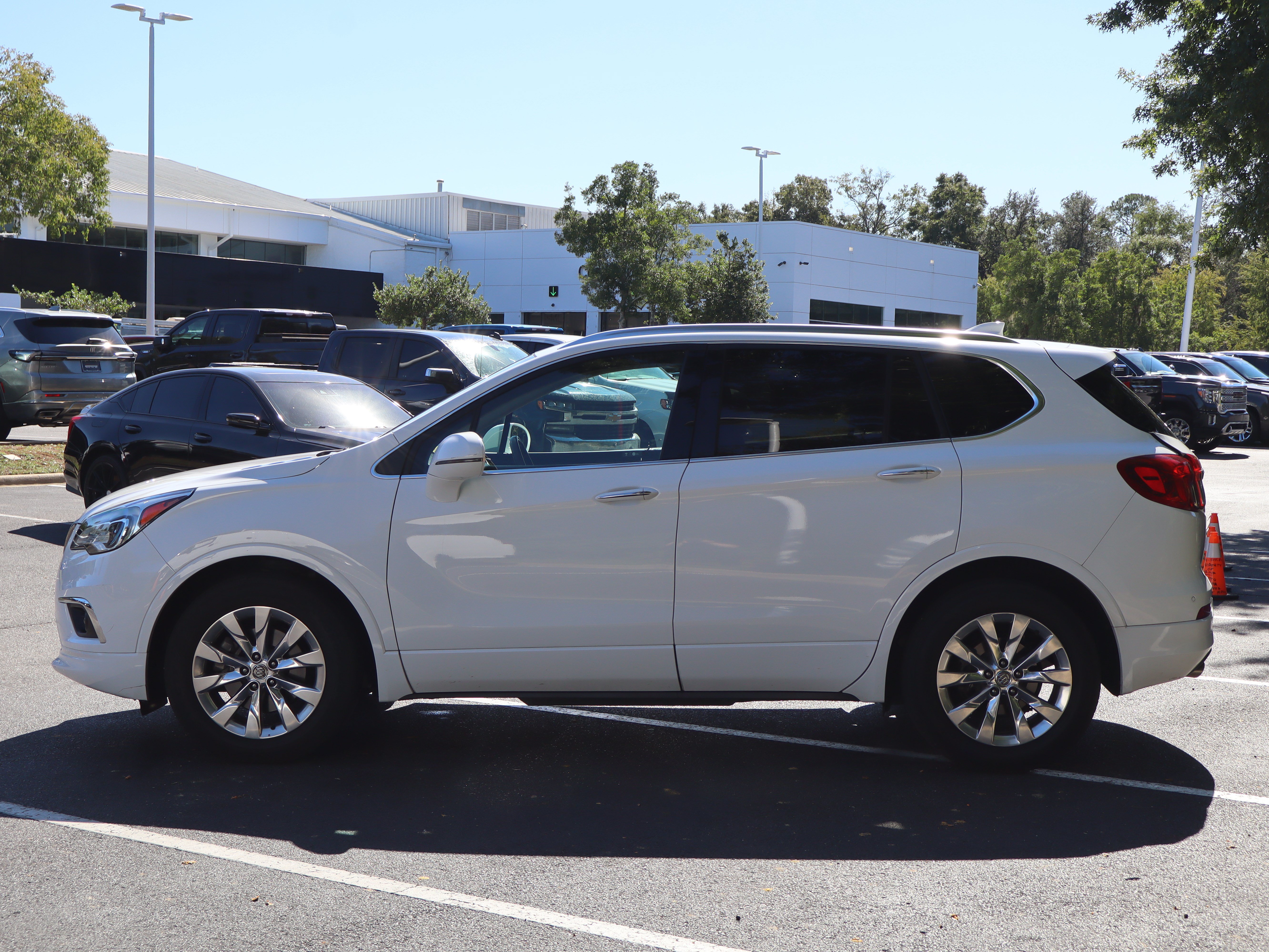 Used 2018 Buick Envision Essence FWD image 6