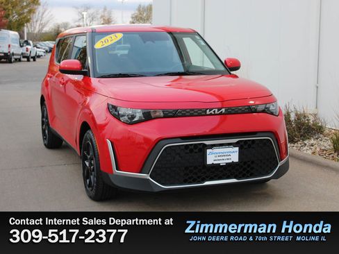 Used 2023 Kia Soul LX w/ LX Technology Package image 3