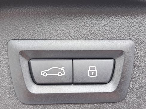 New 2026 BMW X5 xDrive50e w/ M Sport Package image 10