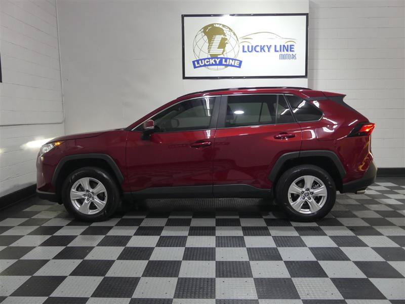 Used 2021 Toyota RAV4 XLE AWD/4WD image 7