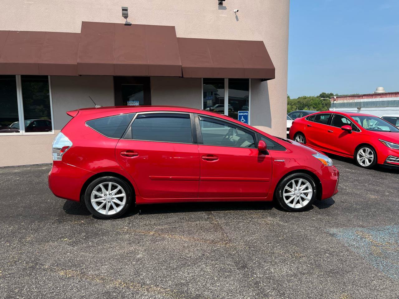Used 2014 Toyota Prius V Five FWD image 4