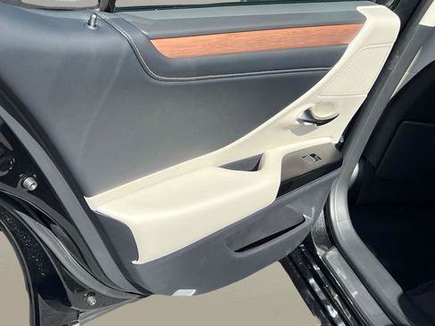 New 2025 Lexus ES 350 w/ Premium Package image 16