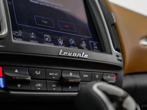 Used 2017 Maserati Levante S image 24