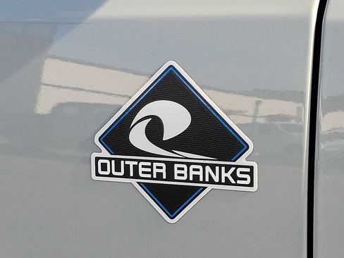 Used 2024 Ford Bronco Outer Banks AWD/4WD image 8