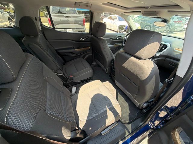 Used 2023 GMC Acadia SLE w/ Driver Convenience Package FWD image 33