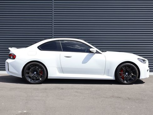 Used 2024 BMW M2 w/ Lighting Package image 4