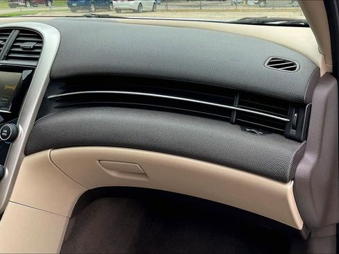 Used 2015 Chevrolet Malibu LT w/ Power Convenience Package FWD image 23