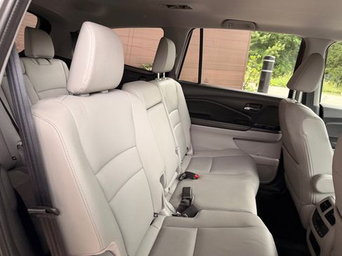 Used 2017 Honda Pilot EX-L image 16