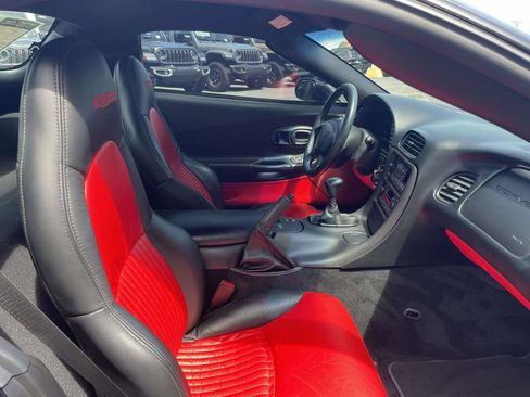 Used 2004 Chevrolet Corvette Z06 w/ Memory Package RWD image 16