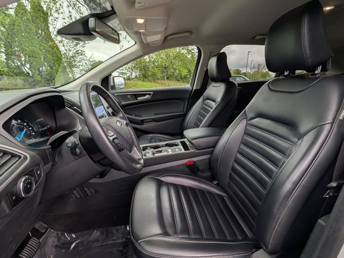 Used 2024 Ford Edge SEL image 10