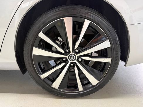 Used 2021 Nissan Altima 2.5 SR w/ SR Premium Package FWD image 30