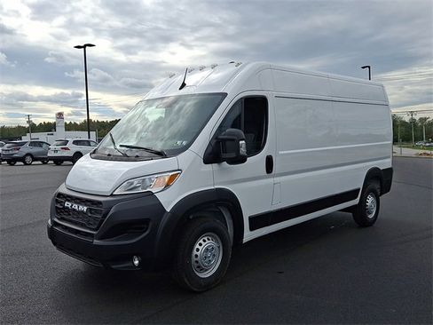 New 2025 RAM ProMaster 2500 w/ Convenience Group image 6