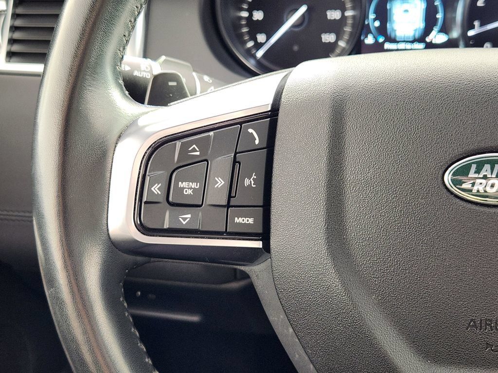 Used 2018 Land Rover Discovery Sport SE AWD/4WD image 18
