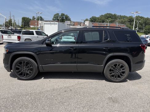 Used 2023 GMC Acadia SLE w/ Elevation Edition FWD image 4