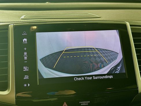 Used 2018 Honda Pilot Elite image 22