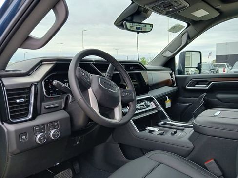 New 2026 GMC Sierra 2500 Denali w/ Denali Reserve Package AWD/4WD image 9