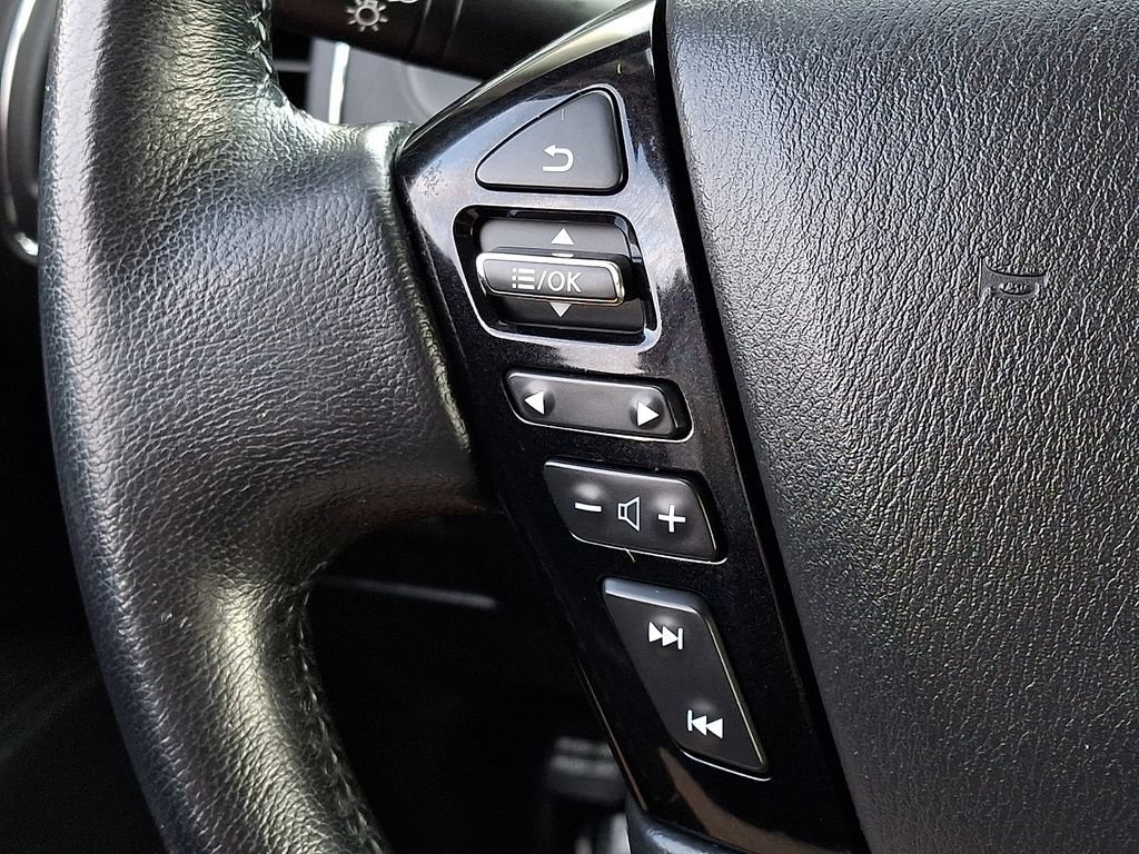 Used 2022 Nissan Armada SV AWD/4WD image 23