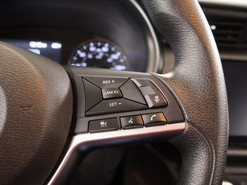 Used 2023 Nissan Kicks SV image 30