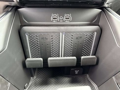 New 2026 RAM 3500 Laramie AWD/4WD image 31