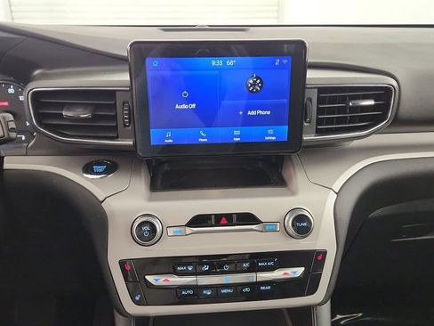 Used 2023 Ford Explorer XLT w/ Equipment Group 202A AWD/4WD image 13