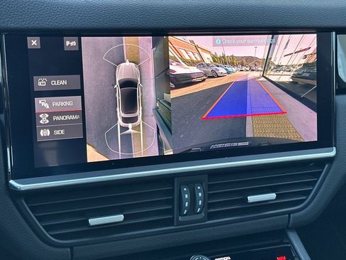 Used 2021 Porsche Cayenne Coupe image 24