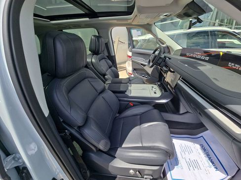 New 2025 Lincoln Navigator L Reserve image 26