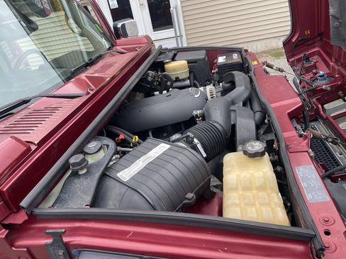 Used 2003 HUMMER H2 w/ Preferred Equipment Group AWD/4WD image 26