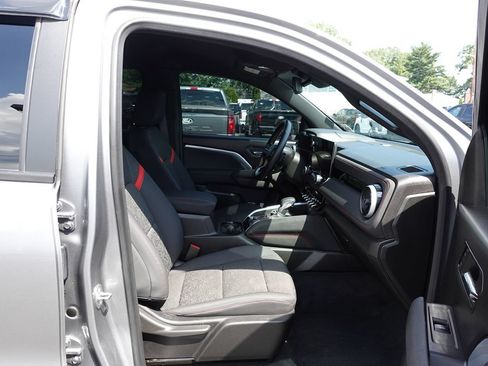 Used 2023 Chevrolet Colorado Z71 w/ Z71 Convenience Package 2 AWD/4WD image 40