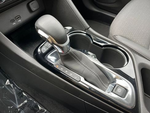 Used 2025 Buick Encore GX Preferred image 40