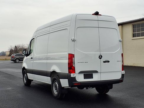 Used 2025 Mercedes-Benz Sprinter 2500 image 10
