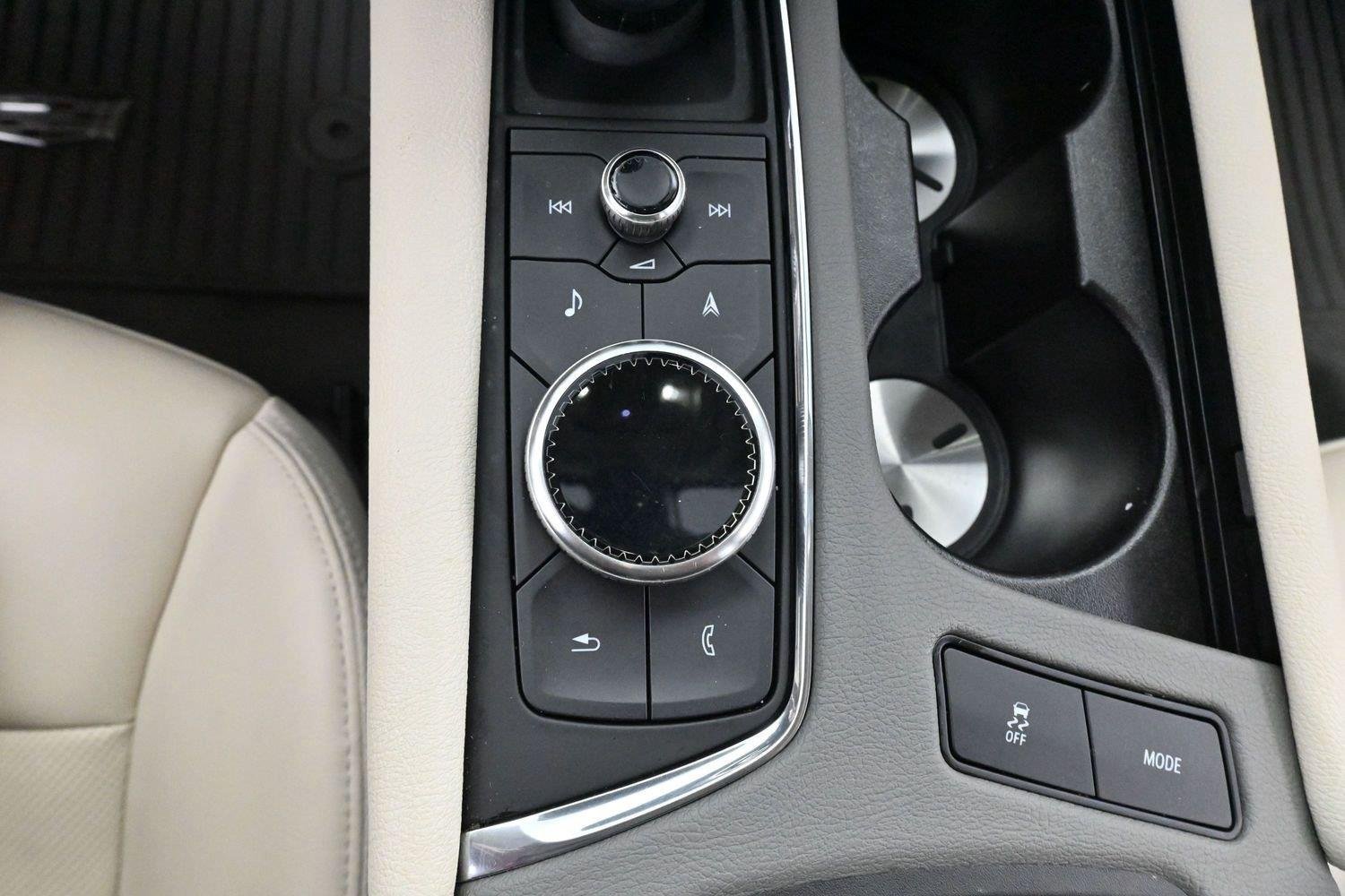 Certified 2024 Cadillac XT6 Premium Luxury AWD/4WD image 27