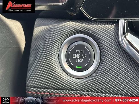 Used 2024 Chevrolet Colorado Z71 w/ Z71 Convenience Package 2 AWD/4WD image 30