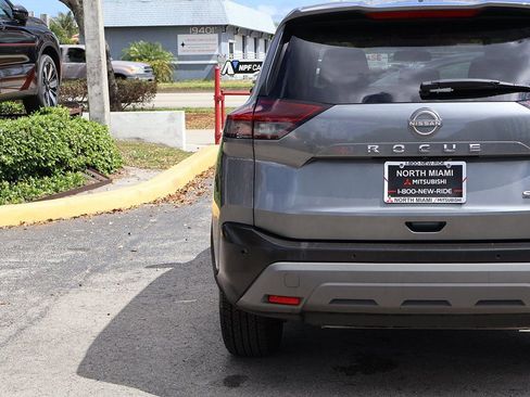 Used 2023 Nissan Rogue SV image 13