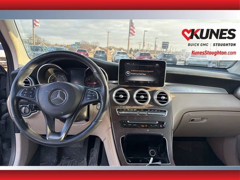 Used 2019 Mercedes-Benz GLC 300 4MATIC image 35