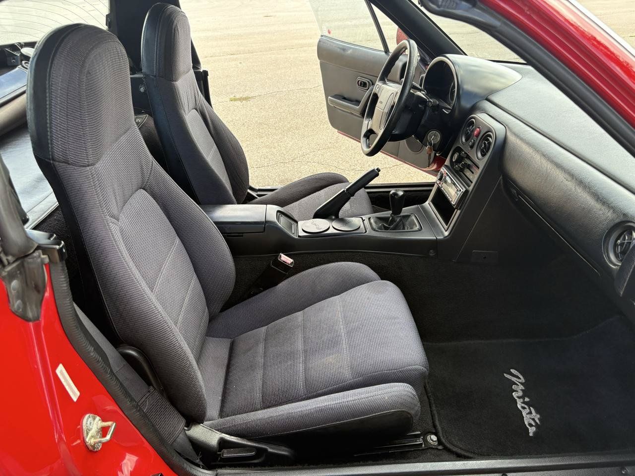 Used 1991 MAZDA MX-5 Miata RWD image 31