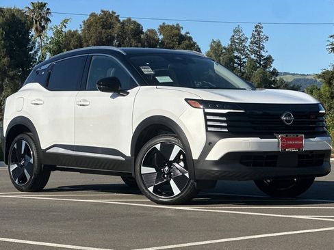 New 2026 Nissan Kicks SR FWD image 2