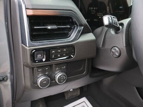 New 2026 GMC Yukon XL Denali w/ Sun & Power Step Package AWD/4WD image 26