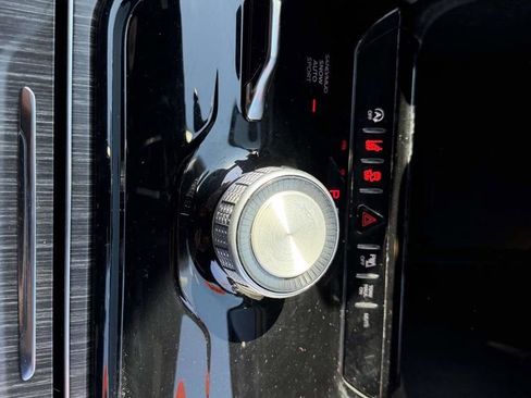 Used 2024 Jeep Wagoneer Series II image 24