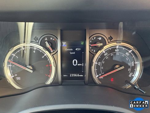 Certified 2022 Toyota 4Runner TRD Off-Road image 23